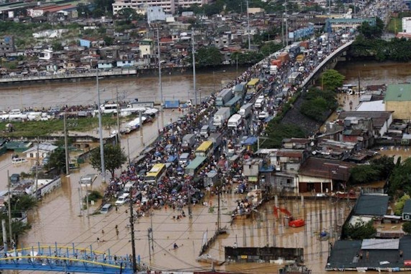UAE-Offers-Condolences-to-Philippines-Following-Devastating-Typhoons-and-Monsoon-Floods
