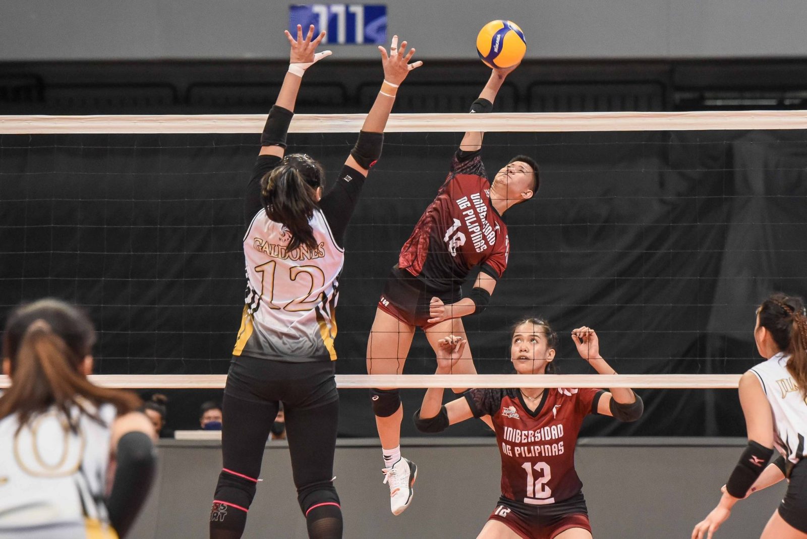 UST-Dominates-Arellano-in-Straight-Sets-to-Secure-Second-Place-in-V-League