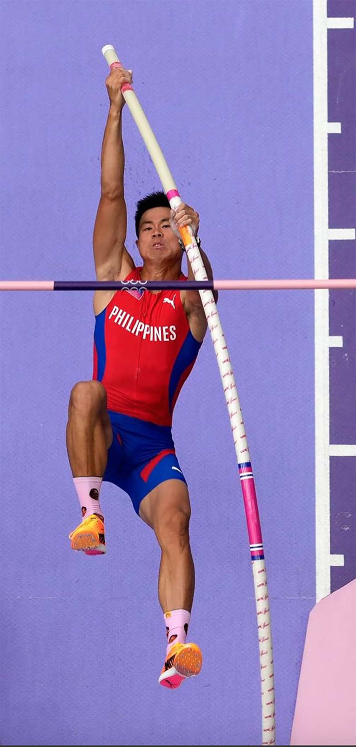 EJ-Obiena-Returns-with-Bronze-at-World-Athletics-Continental-Tour-in-China
