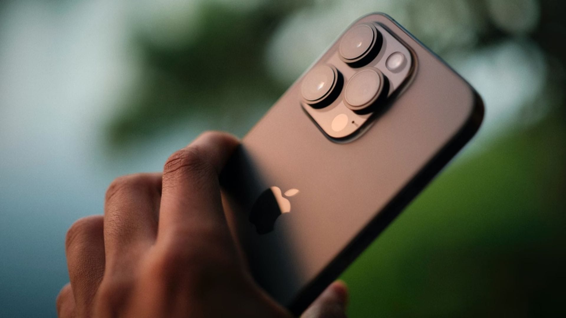 Apple-to-Launch-New-iPhone-Air-Amid-Trade-Pressures-and-AI-Anticipation